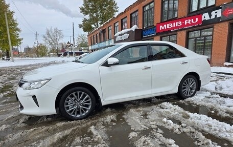 Toyota Camry, 2016 год, 2 080 000 рублей, 3 фотография