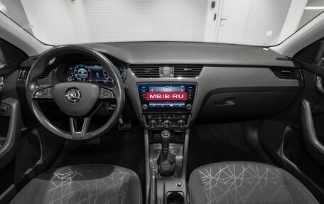 Skoda Octavia, 2019 год, 1 750 000 рублей, 8 фотография