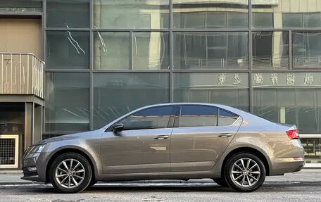 Skoda Octavia, 2022 год, 1 257 000 рублей, 4 фотография