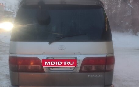 Toyota Regius, 2000 год, 800 000 рублей, 4 фотография