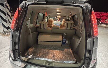 Toyota ISis I, 2013 год, 1 550 000 рублей, 15 фотография