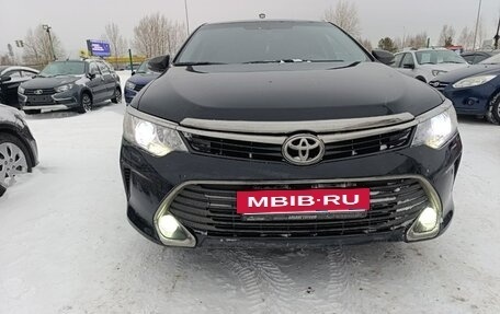 Toyota Camry, 2017 год, 2 350 000 рублей, 2 фотография