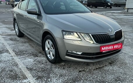 Skoda Octavia, 2017 год, 1 890 000 рублей, 2 фотография