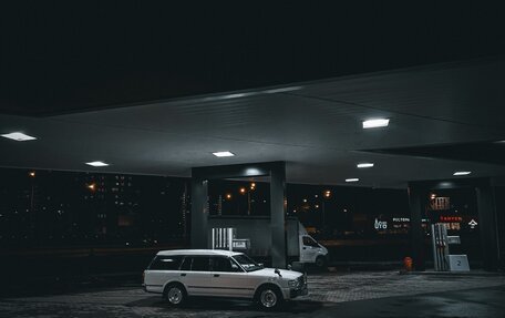 Toyota Crown, 1998 год, 700 000 рублей, 2 фотография