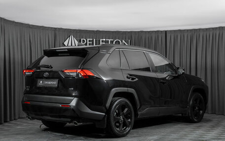 Toyota RAV4, 2021 год, 3 670 000 рублей, 5 фотография