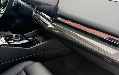 BMW 5 серия, 2025 год, 14 250 000 рублей, 10 фотография