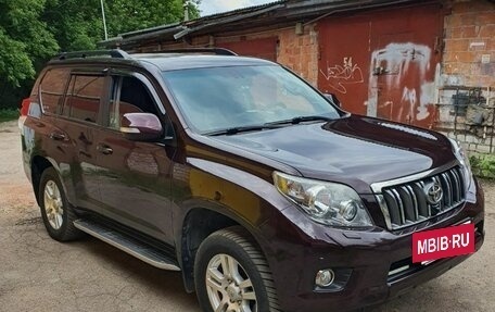 Toyota Land Cruiser Prado 150 рестайлинг 2, 2011 год, 3 200 000 рублей, 2 фотография