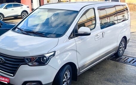 Hyundai H-1 II рестайлинг, 2021 год, 3 799 000 рублей, 2 фотография