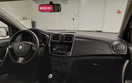 Renault Logan II, 2016 год, 680 000 рублей, 13 фотография