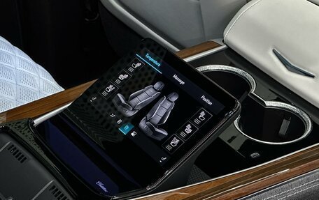 Cadillac Escalade V, 2025 год, 23 000 000 рублей, 33 фотография