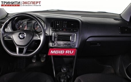 Volkswagen Polo VI (EU Market), 2015 год, 897 000 рублей, 13 фотография