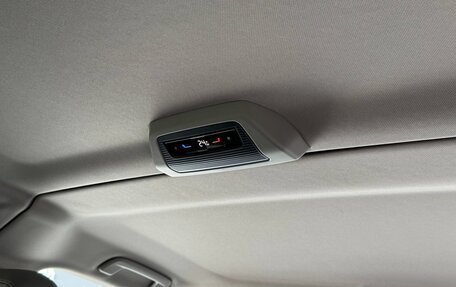 Volkswagen Multivan, 2023 год, 6 700 000 рублей, 12 фотография