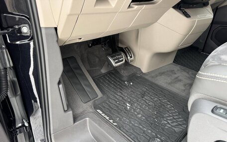 Volkswagen Multivan, 2023 год, 6 700 000 рублей, 15 фотография