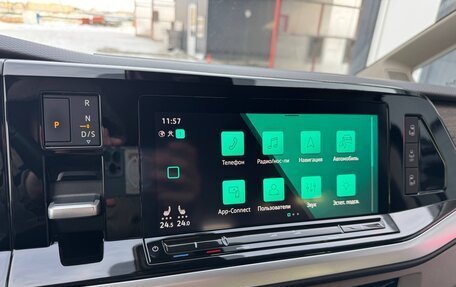 Volkswagen Multivan, 2023 год, 6 700 000 рублей, 19 фотография