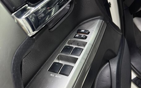 Toyota Land Cruiser 200, 2012 год, 4 200 000 рублей, 12 фотография