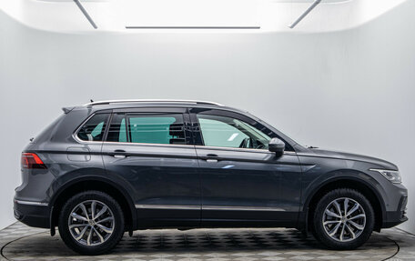 Volkswagen Tiguan II, 2021 год, 3 600 000 рублей, 4 фотография