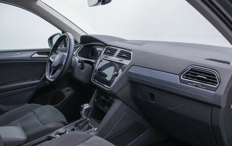 Volkswagen Tiguan II, 2021 год, 3 600 000 рублей, 9 фотография