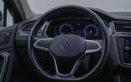 Volkswagen Tiguan II, 2021 год, 3 600 000 рублей, 15 фотография