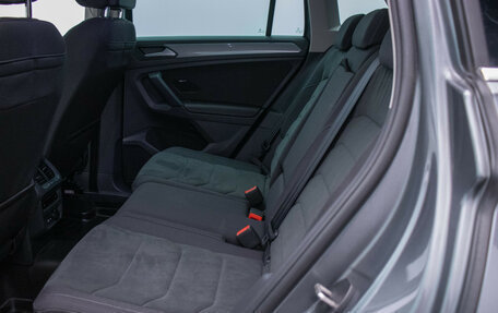 Volkswagen Tiguan II, 2021 год, 3 600 000 рублей, 11 фотография