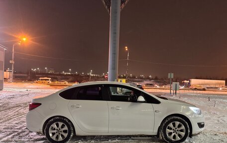 Opel Astra J, 2014 год, 1 000 000 рублей, 3 фотография