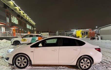 Opel Astra J, 2014 год, 1 000 000 рублей, 4 фотография