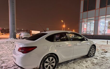 Opel Astra J, 2014 год, 1 000 000 рублей, 5 фотография