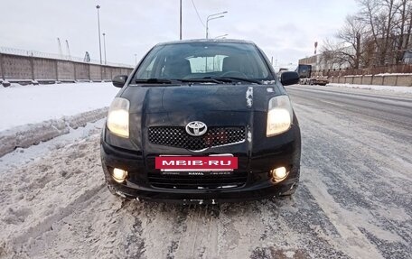 Toyota Yaris III рестайлинг, 2008 год, 639 000 рублей, 3 фотография