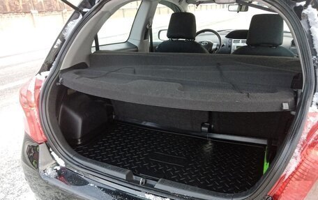 Toyota Yaris III рестайлинг, 2008 год, 639 000 рублей, 10 фотография