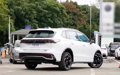 Volkswagen Tiguan, 2025 год, 4 740 000 рублей, 4 фотография