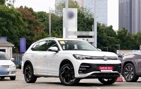 Volkswagen Tiguan, 2025 год, 4 740 000 рублей, 2 фотография