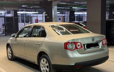 Volkswagen Jetta VI, 2009 год, 635 000 рублей, 8 фотография