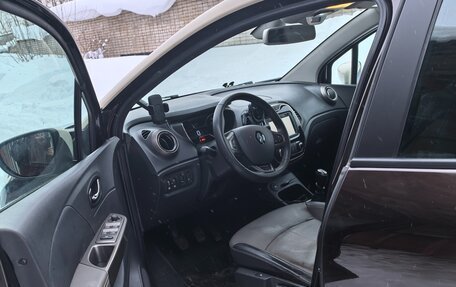 Renault Kaptur I рестайлинг, 2018 год, 1 800 000 рублей, 6 фотография