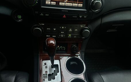 Toyota Highlander III, 2012 год, 2 300 000 рублей, 12 фотография