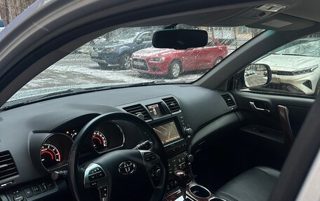 Toyota Highlander III, 2012 год, 2 300 000 рублей, 13 фотография