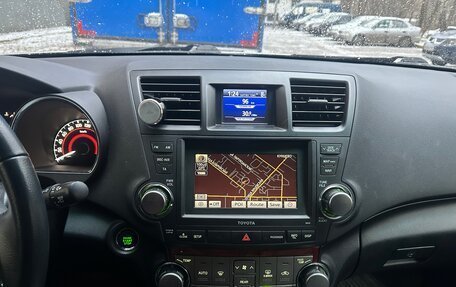 Toyota Highlander III, 2012 год, 2 300 000 рублей, 11 фотография