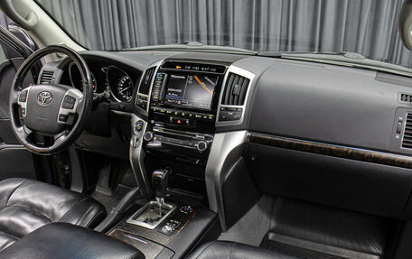 Toyota Land Cruiser 200, 2013 год, 4 998 000 рублей, 12 фотография