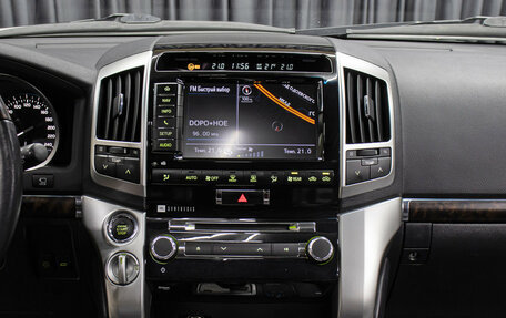 Toyota Land Cruiser 200, 2013 год, 4 998 000 рублей, 16 фотография