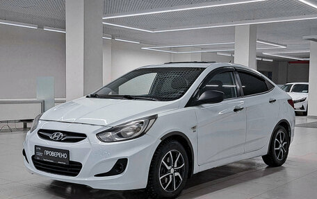 Hyundai Solaris II рестайлинг, 2011 год, 545 000 рублей, 1 фотография