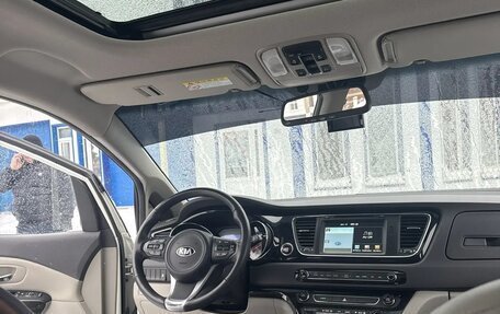 KIA Carnival III, 2016 год, 1 600 000 рублей, 8 фотография