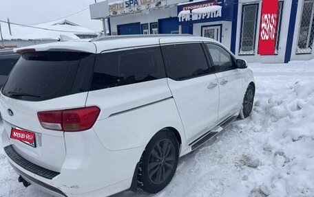 KIA Carnival III, 2016 год, 1 600 000 рублей, 10 фотография