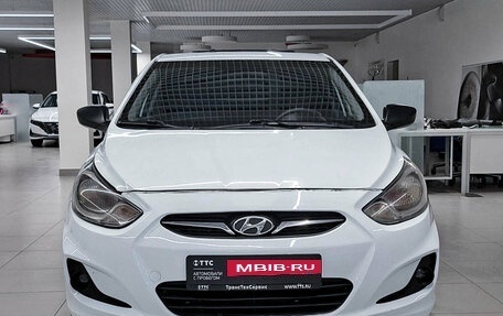 Hyundai Solaris II рестайлинг, 2011 год, 545 000 рублей, 2 фотография
