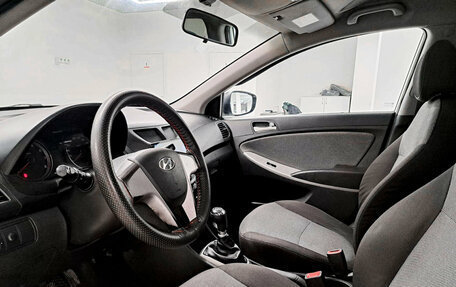 Hyundai Solaris II рестайлинг, 2011 год, 545 000 рублей, 20 фотография