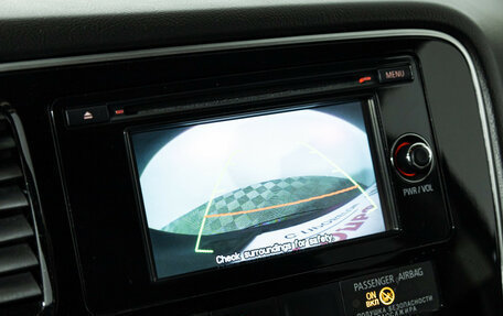 Mitsubishi Outlander III рестайлинг 3, 2016 год, 1 899 700 рублей, 16 фотография