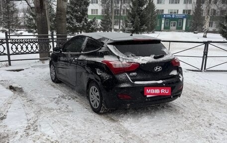 Hyundai i30 II рестайлинг, 2013 год, 649 000 рублей, 2 фотография