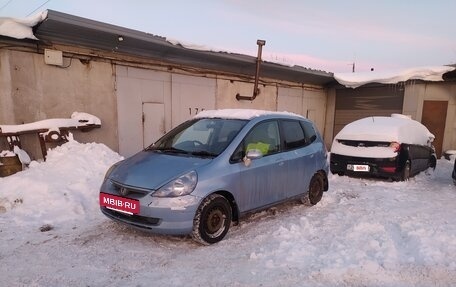 Honda Fit III, 2002 год, 250 000 рублей, 4 фотография