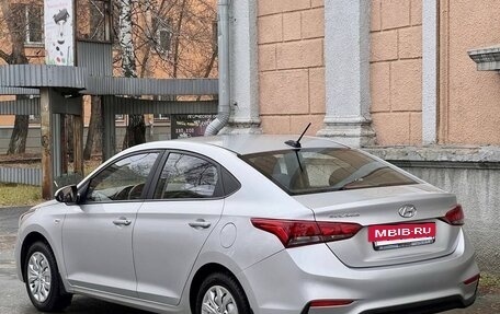 Hyundai Solaris II рестайлинг, 2017 год, 1 250 000 рублей, 3 фотография