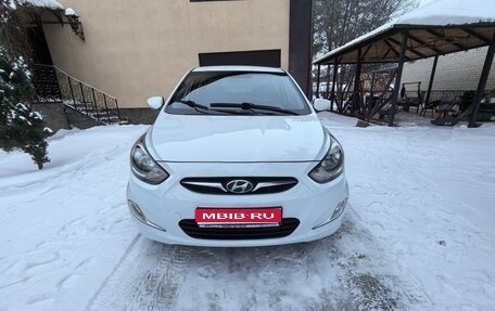 Hyundai Solaris II рестайлинг, 2012 год, 790 000 рублей, 1 фотография