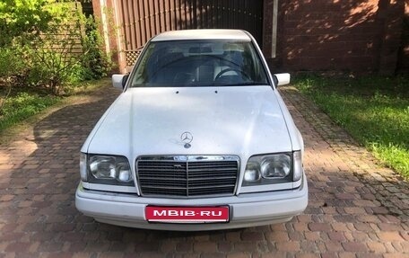 Mercedes-Benz E-Класс, 1994 год, 1 945 000 рублей, 1 фотография