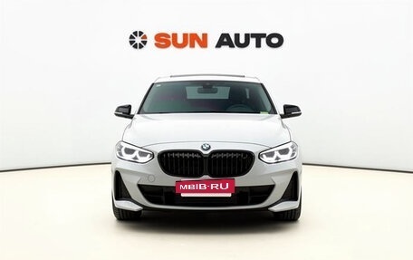 BMW 1 серия, 2022 год, 2 150 000 рублей, 3 фотография