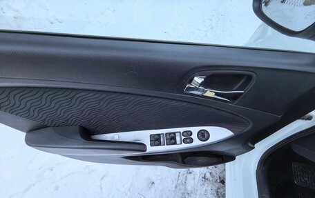 Hyundai Solaris II рестайлинг, 2012 год, 790 000 рублей, 11 фотография